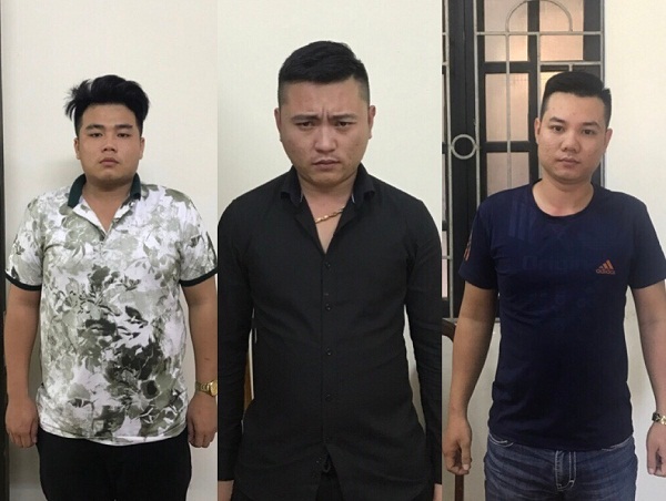 Các đối tượng bị bắt giữ  gồm Hoàng Huy Hoàng, Phùng Quang Huy, Trần Đại Hải (thứ tự từ trái qua phải)
