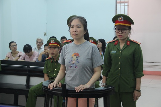 Nguyễn Ngọc Như Quỳnh lợi dụng vấn đề dân chủ, nhân quyền, tán phát các tài liệu, bài viết có nội dung xuyên tạc sự thật, chống phá đất nước.