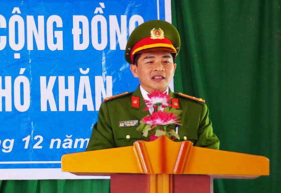 Thượng tá Nguyễn Hữu Thịnh – Trưởng phòng PC10 phát biểu tại buổi lễ.