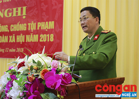 Đồng chí Đại tá Nguyễn Mạnh Hùng, Phó Giám đốc Công an tỉnh phát biểu tại Hội nghị