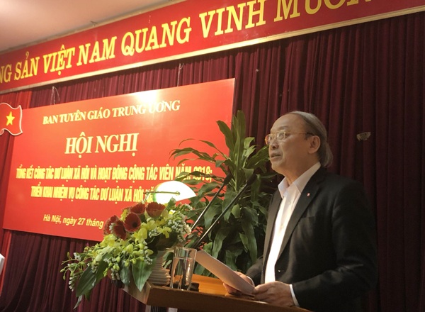 Phó Trưởng ban Thường trực Ban Tuyên giáo Trung ương Võ Văn Phuông phát biểu chỉ đạo tại Hội nghị. (Ảnh: NK)