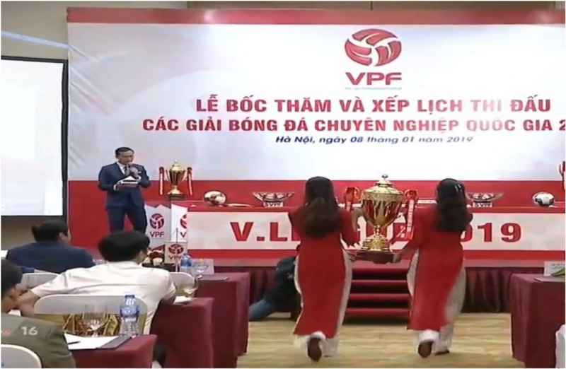 Lễ bốc thăm lịch thi đấu V-League diễn ra ngày 08/1 tại Hà Nội