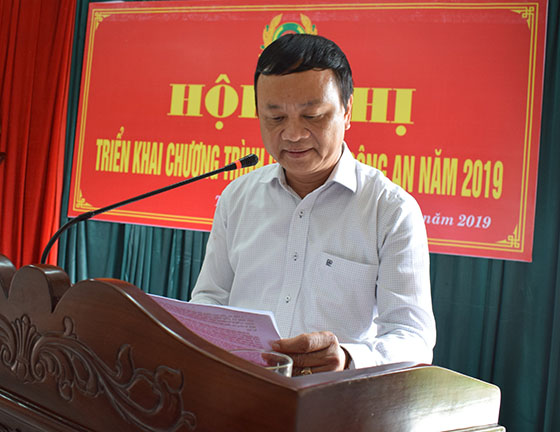 Đồng chí Nguyễn Văn Hải, Tỉnh ủy viên, Bí thư Huyện ủy phát biểu chỉ đạo tại Hội nghị