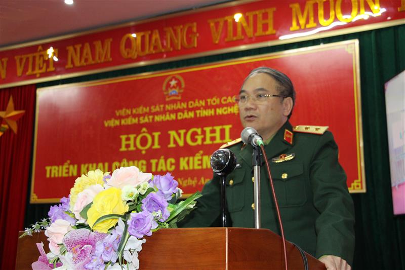 Ông Nguyễn Văn Khánh, Uỷ viên ban cán sự Đảng, Phó Viện Trưởng viện kiểm sát nhân dân tối cao, Viện trưởng Viện kiểm sát quân sự trung ương chỉ đạo hội nghị.