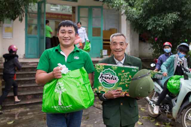 Những suất quà đem lại niềm vui cho người dân nghèo miền Trung đón Tết