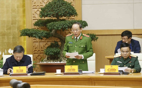 Thượng tướng Lê Quý Vương trình bày báo cáo về kết quả công tác năm 2018 của Ban Chỉ đạo 138/CP.