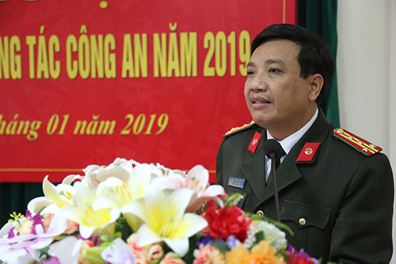 Đồng chí Đại tá Hồ Văn Tứ - Phó Giám đốc Công an tỉnh phát biểu chỉ đạo hội nghị