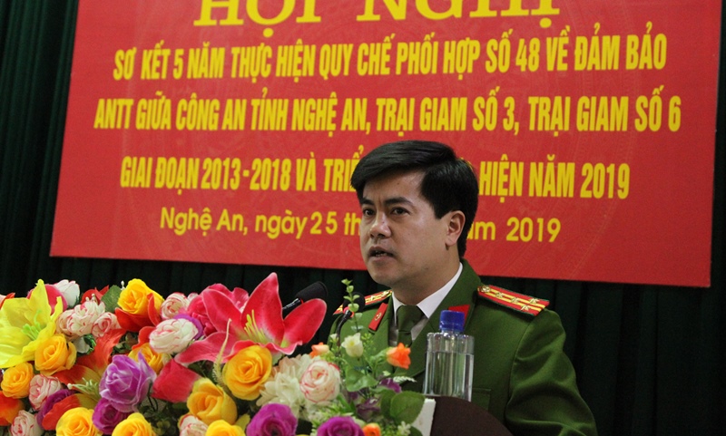 Đại tá Nguyễn Đức Hải - Phó Giám đốc Công an Nghệ An phát biểu tại Hội nghị.