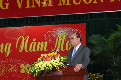 Thủ tướng Nguyễn Xuân Phúc thông tin về kết quả phát triển kinh tế-xã hội của đất nước. Ảnh: VGP/Thế Phong