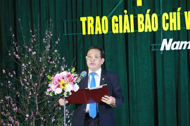 Đồng chí Trần Duy Ngoãn, Chủ tịch Hội nhà báo Nghệ An phát biểu khai mạc