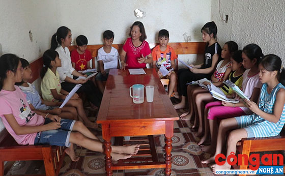 Lớp học dân ca miễn phí của Nghệ nhân ưu tú Võ Thị Vân