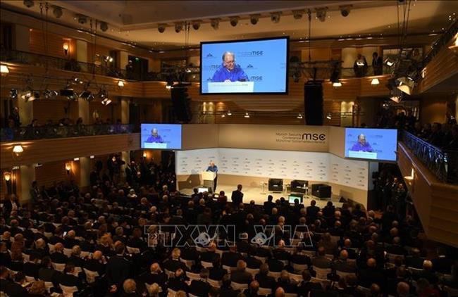 Chủ tịch MSC Wolfgang Ischinger phát biểu tại Hội nghị An ninh Munich.