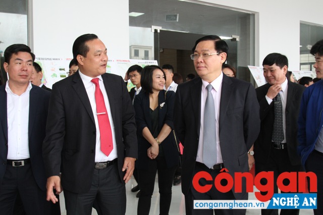 Phó Thủ tướng Vương Đình Huệ dự hội nghị triển khai Quyết định của Thủ tướng Chính phủ về Đề án xây dựng Nam Đàn trở thành huyện NTM kiểu mẫu