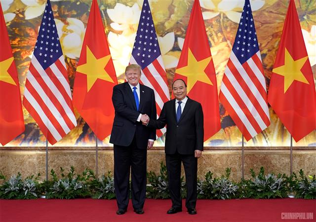 Thủ tướng Nguyễn Xuân Phúc hội kiến với Tổng thống Hoa Kỳ Donald Trump. Ảnh: VGP/Quang Hiếu