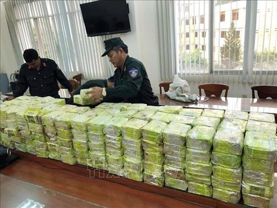 Ngày 20/3/2019, tại Thành phố Hồ Chí Minh, Bộ Công an phối hợp với Bộ đội Biên phòng và Tổng cục Hải bắt 11 đối tượng, thu giữ 300 kg chất ma túy