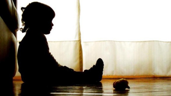 Những trẻ em là nạn nhân của lạm dụng tình dục có thể lớn lên và phát triển thông qua các mối quan hệ tốt đẹp với gia đình và bạn bè - Ảnh: AFP