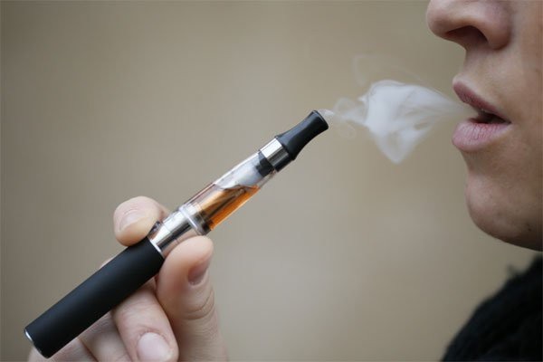 Các dụng cụ hút thuốc lá điện tử thường bị lạm dụng để sử dụng chất hướng thần. Ảnh minh hoạ