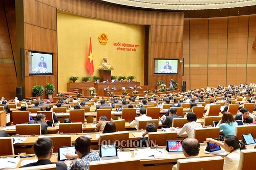 Chủ tịch Ủy ban Trung ương Mặt trận Tổ quốc Việt Nam Trần Thanh Mẫn trình bày Báo cáo tổng hợp ý kiến, kiến nghị của cử tri và Nhân dân gửi đến kỳ họp thứ 7