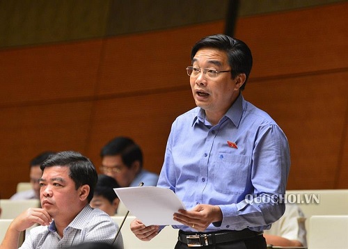 Đại biểu Nguyễn Minh Sơn – Đoàn ĐBQH tỉnh Tiền Giang, phát biểu ý kiến