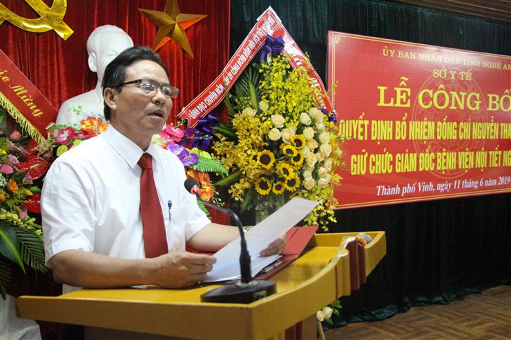 Ông Nguyễn Thanh Bình tân Giám đốc Bệnh viện nội tiết Nghệ An phát biểu nhận nhiệm vụ mới. 