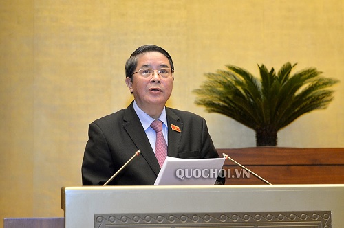 Chủ nhiệm Ủy ban Tài chính – Ngân sách Nguyễn Đức Hải trình bày báo cáo trước Quốc hội