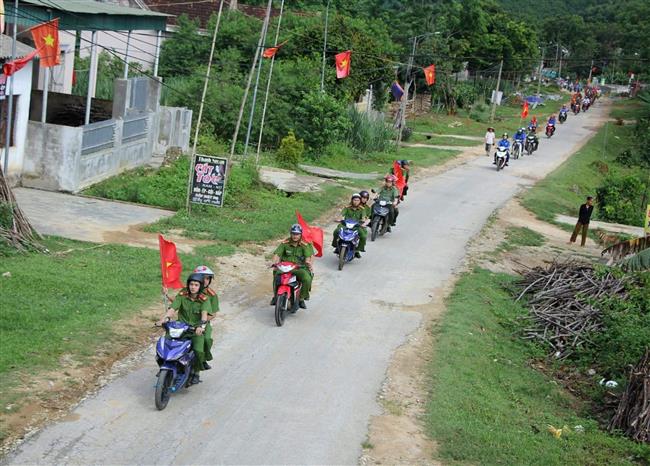 Công an huyện Quế Phong ra quân phòng, chống                        ma túy trên địa bàn
