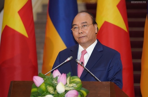 Thủ tướng Nguyễn Xuân Phúc phát biểu tại buổi họp báo chung - Ảnh: VGP/Quang Hiếu