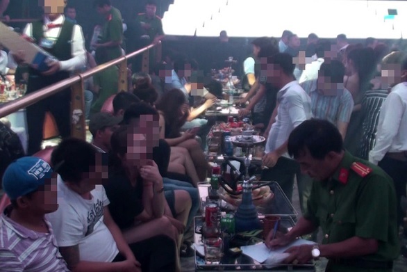 Công an TP.Biên Hòa (Đồng Nai) kiểm tra, phát hiện gần 200 thanh niên dương tính với chất ma túy trong một quán bar trên địa bàn vào ngày 23/6