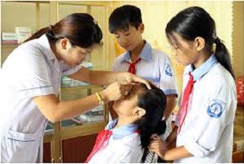 Tham gia BHYT HSSV để được chăm sóc sức khỏe ngay tại trường