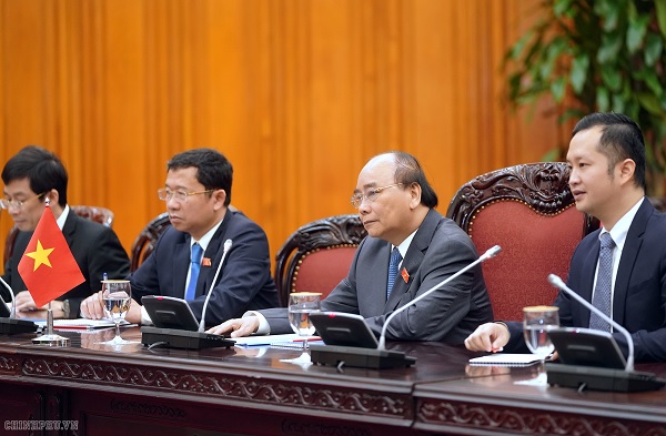 Thủ tướng khẳng định Việt Nam luôn quan tâm và vui mừng trước những thành tựu Kazakhstan đạt được trong thời gian gần đây. Ảnh: VGP/Quang Hiếu