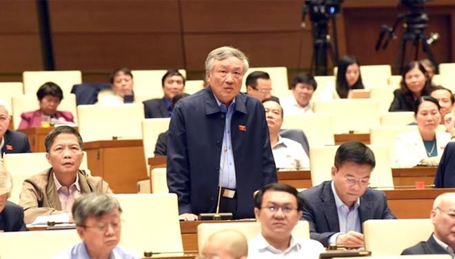 Chánh án TANDTC Nguyễn Hoà Bình phát biểu tại phiên thảo luận