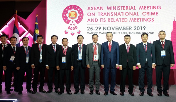 Đoàn đại biểu Việt Nam tham dự Hội nghị.