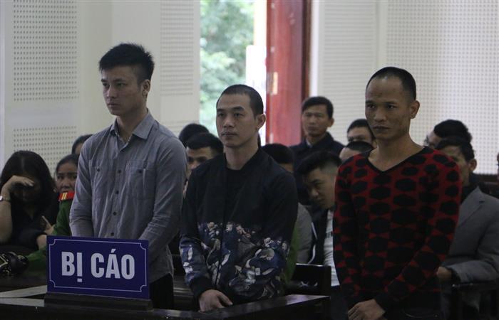 3 bị cáo Nguyễn Văn Ngọc, Nguyễn Văn Vương và Nguyễn Văn Thăng                    tại phiên tòa