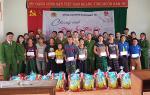 <em>Mang</em> <em>Tết</em> <em>sớm</em> đến đồng bào xã biên giới