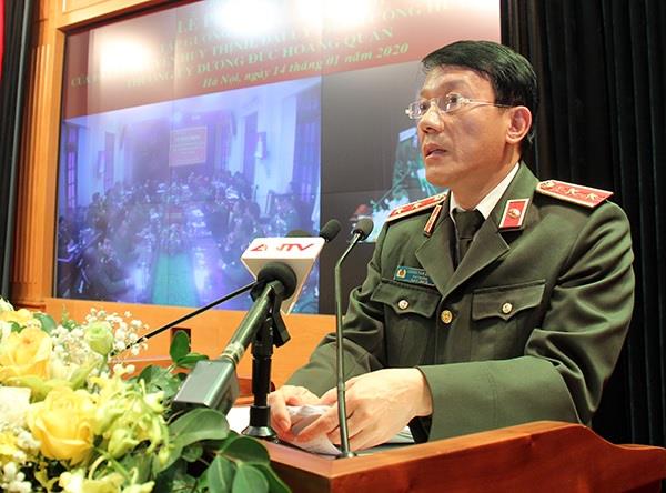  Thứ trưởng Lương Tam Quang thông tin tại buổi lễ.
