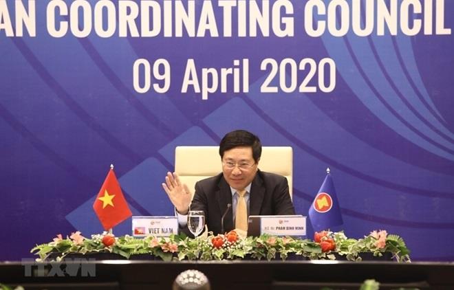 Phó Thủ tướng, Bộ trưởng Bộ Ngoại giao Phạm Bình Minh chủ trì Hội nghị trực tuyến Hội đồng điều phối ASEAN (ACC-25) lần thứ 25 sáng 9/4/2020.