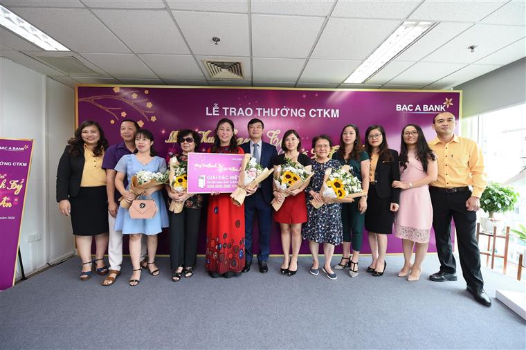 Ngân hàng Bắc Á chúc mừng khách hàng trúng thưởng Chương trình khuyến mại 'Mừng Xuân Canh Tý - Gửi lộc tri ân'