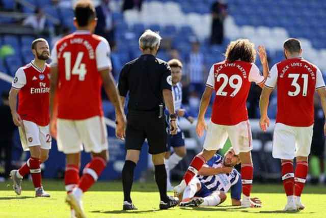 Chấn thương, bại trận và hành vi phi thể thao nhấn chìm Arsenal