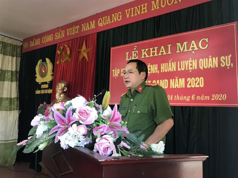 Thượng tá Ngô Minh Tằng, Phó Trưởng Phòng Cảnh sát Cơ động phát biểu khai mạc