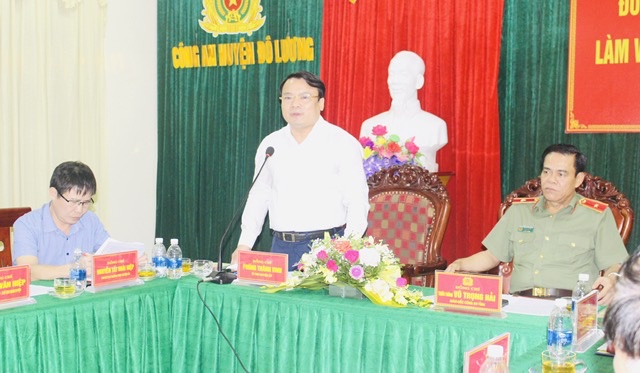 Đồng chí Phùng Thành Vinh, Bí thư Huyện ủy khẳng định vai trò, hiệu quả của Công an huyện Đô Lương trong thời gian qua.
