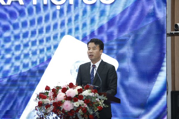 Đồng chí Nguyễn Thế Mạnh - Bí thư Ban Cán sự Đảng, Tổng Giám đốc BHXH Việt Nam  phát biểu tại Lễ công bố