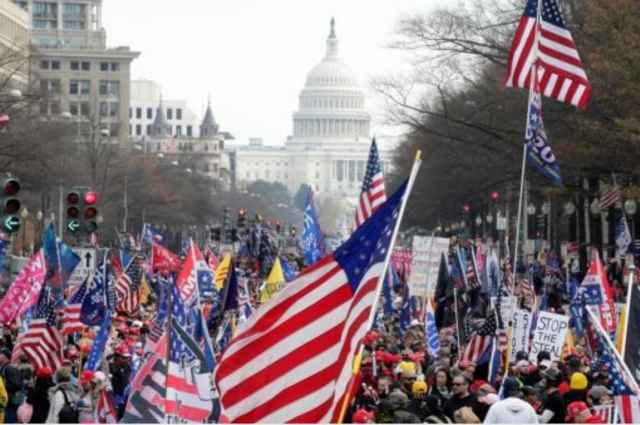 Mỹ biểu tình rầm rộ trước 'Ngày quyết định'