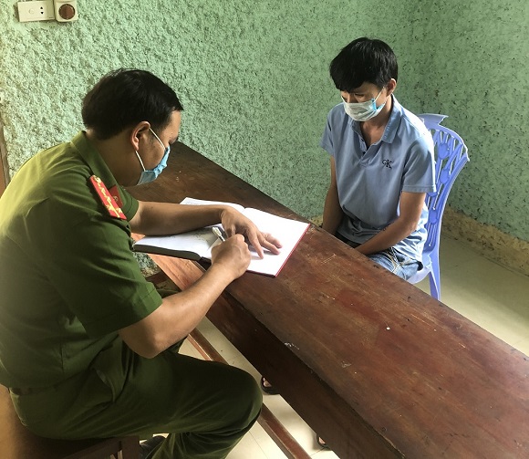 Lực lượng Công an làm việc với đối tượng Nguyễn Văn San