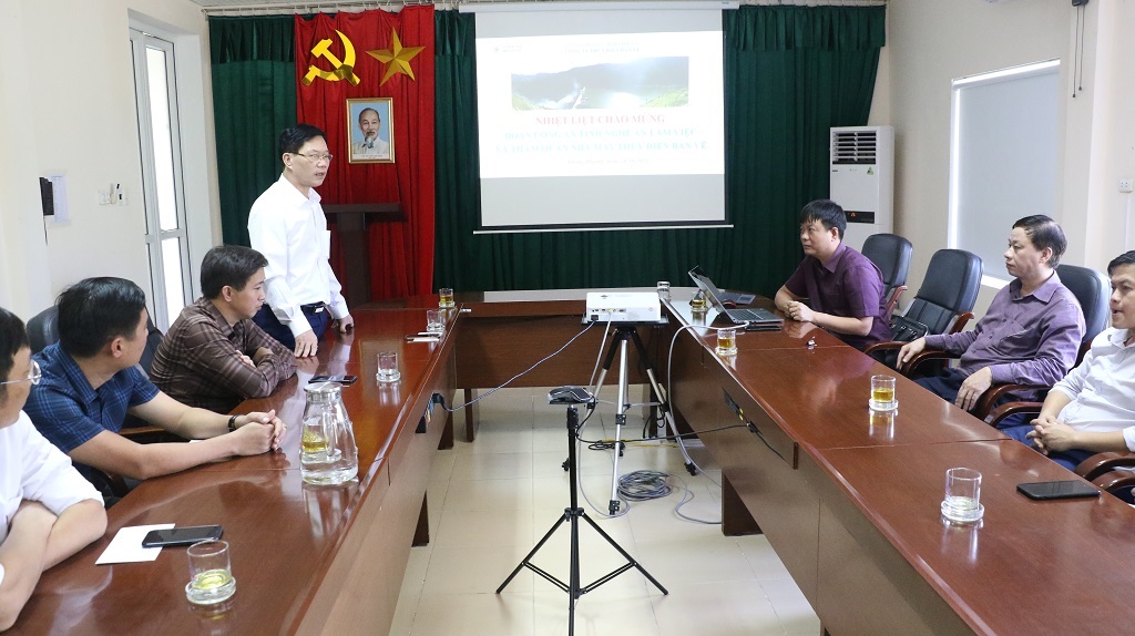 Đoàn công tác Công an tỉnh Nghệ An tại buổi làm việc với lãnh đạo, cán bộ công nhân viên và người lao động Công trình thủy điện Bản Vẽ