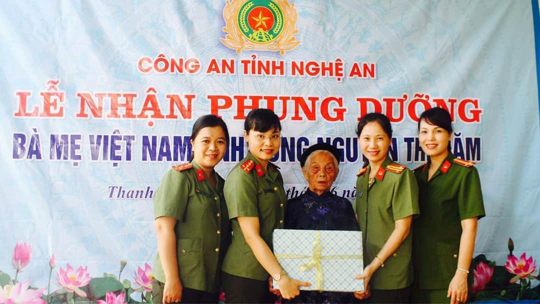 Chăm sóc, phụng dưỡng Mẹ Việt Nam anh hùng