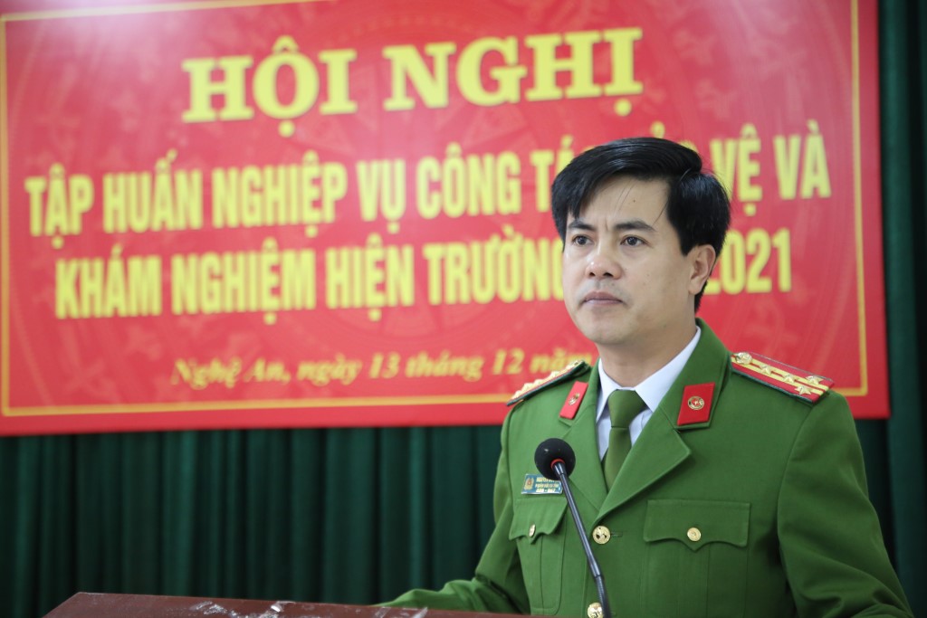 Đồng chí Đại tá Nguyễn Đức Hải, Phó Giám đốc Công an tỉnh phát biểu chỉ đạo tại hội nghị