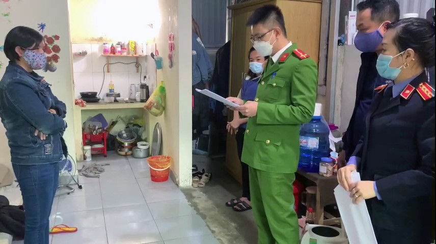 Cơ quan chức năng thi hành lệnh bắt Trần Thị Hồng Giang