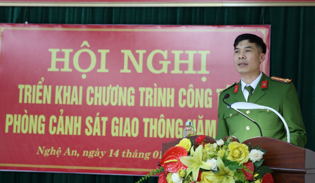 Đồng chí Đại tá Cao Minh Huyền, Phó Giám đốc Công an tỉnh phát biểu chỉ đạo