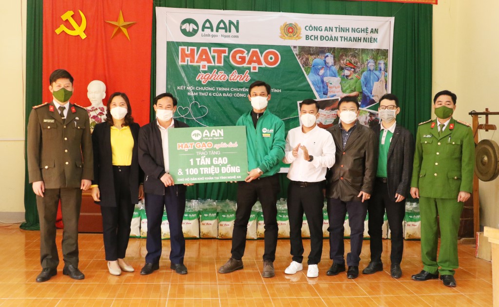 Đoàn công tác tại xã Yên Khê, huyện Con Cuông