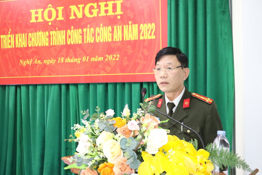 Đồng chí Đại tá Lê Văn Thái - Phó Giám đốc Công an tỉnh phát biểu chỉ đạo Hội nghị
